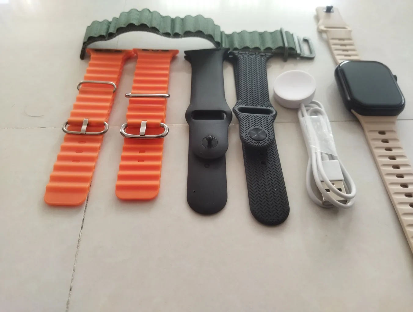 ساعت هوشمند مدل ws10-3 max دارای قابلیت های کنترل موسیقی (Music Player)، کنترل سطح اکسیژن خون، قابلیت مکالمه از طریق بلوتوث، پشتیبانی از زبان فارسی در منو و سیستم‌عامل بند سیلیکون