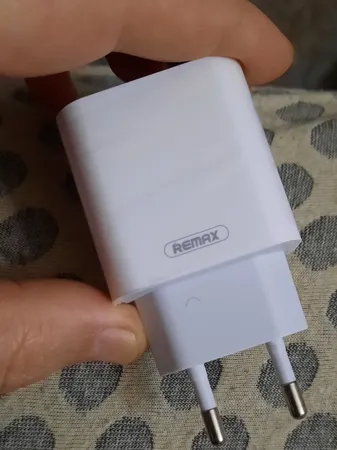 شارژر دیواری ریمکس مدل RP-U68