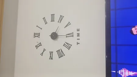 ساعت دیواری دکوراتیو مدل طرح رومی سایز 120