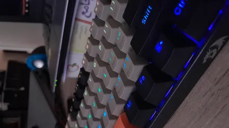 کیبورد گیمینگ ردراگون مدل Dragonic Elite K530 Pro، سوییچ مکانیکال قرمز، Tenkeyless، نورپردازی RGB