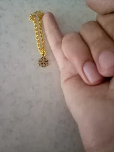 تجریه خرید آویز ساعت زنانه طرح دانه برف