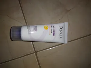 تجریه خرید کرم ضد چروک سی گل مدل ویتامین C حجم 40 میلی لیتر