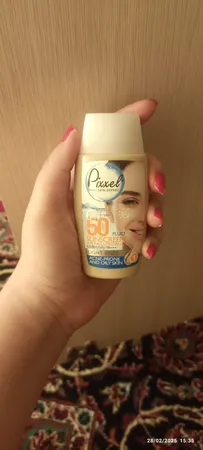 کرم ضدآفتاب رنگی پیکسل 50 SPFمدل LIGHT BEIGE مناسب برای پوست‌های چرب، حجم 50 میلی‌لیتر