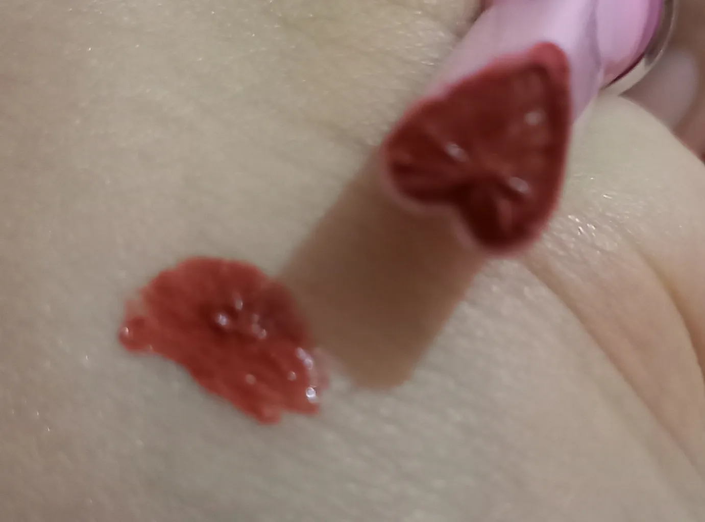 رژ لب جامد گه گه بیر کد 04