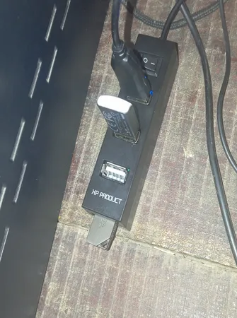 هاب 4 پورت USB 2.0 ایکس پی پروداکت مدل H806