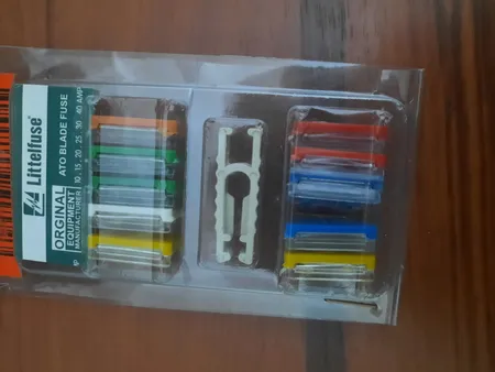 فیوز خودرو لی تل فیوز مدل وکیوم مجموعه 11 عددی