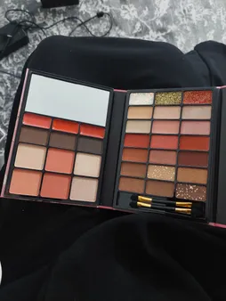 پالت آرایش صورت آنی لیدی مدل یونیکورن