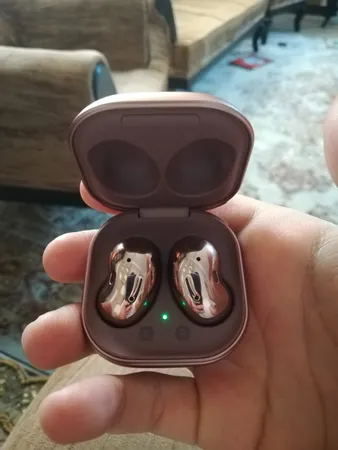 هدفون بلوتوثی سامسونگ مدل Galaxy Buds Live