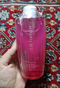 تجریه خرید محلول پاک‌کننده آرایش لافارر مدل 02 مناسب پوست‌های خشک و حساس حجم 250 میلی‌لیتر