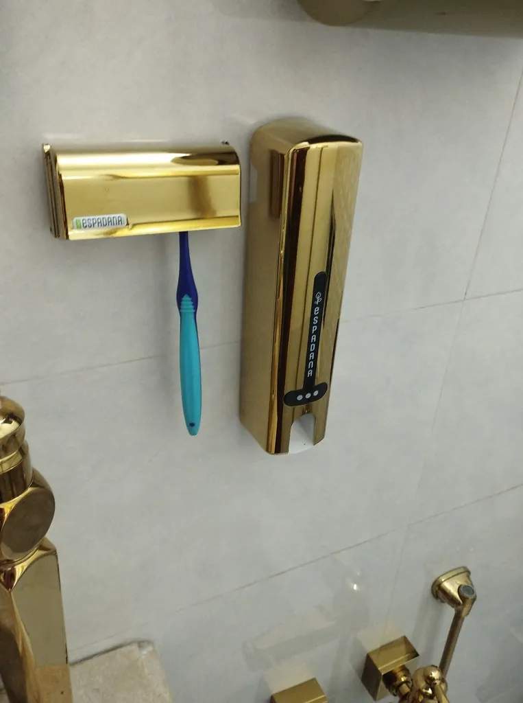 دستگاه خمیردندان اسپادانا کد 12 به همراه جا مسواکی