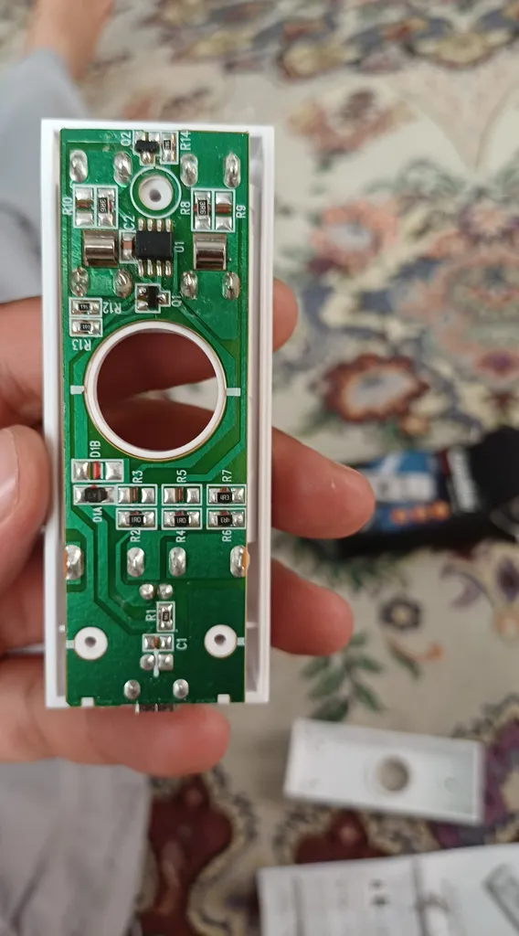 شارژر باتری کملیون مدل BC-0806T