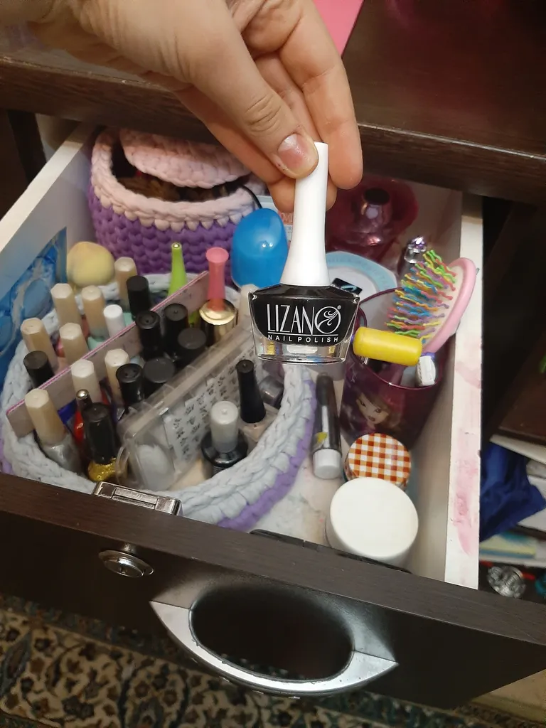 لاک ناخن لیزانو شماره ۶۱