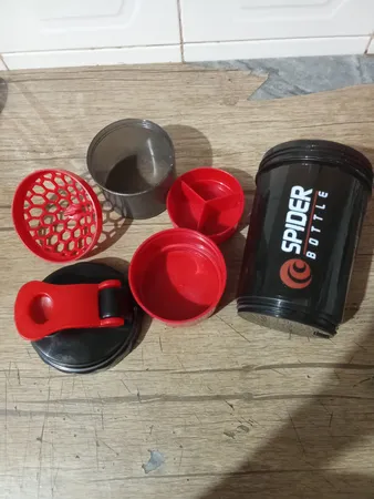 شیکر اسپایدر مدل سه تکه گنجایش 0.5 لیتر