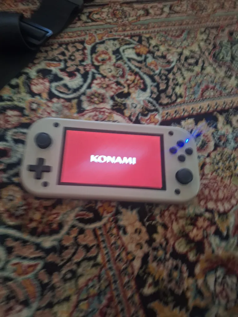 کنسول بازی قابل حمل مدل M17