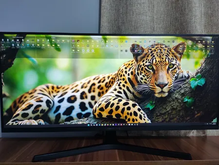 مانیتور گیمینگ 34 اینچ مسترتک مدل PA345UQ ، رزولوشن UltraWide QHD، پنل Rapid IPS، نرخ بروزرسانی 165 هرتز، با نسبت تصویر 21:9، دارای اسپیکر داخلی، دارای پورت HDMI و DisplayPort و USB و خروجی هدفون