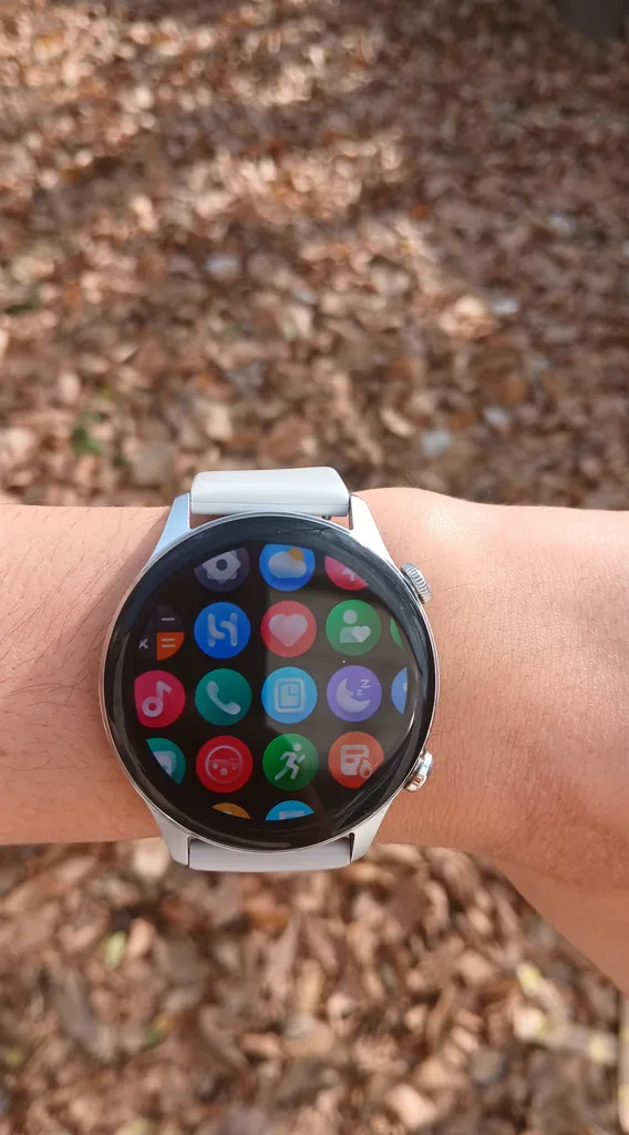 ساعت هوشمند 45 میلی متری هایلو مدل Solar Plus با بند سیلیکونی