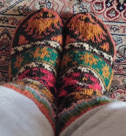 جوراب دست دوز زنانه مدل shr0303