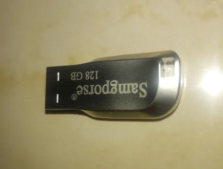 فلش مموری سمگپرس مدل UDP ظرفیت 128 گیگابایت با رابط USB 3.0