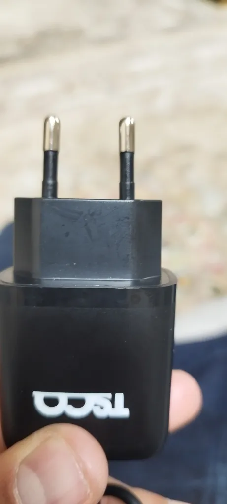 شارژر دیواری 20 وات تسکو مدل TTC 65