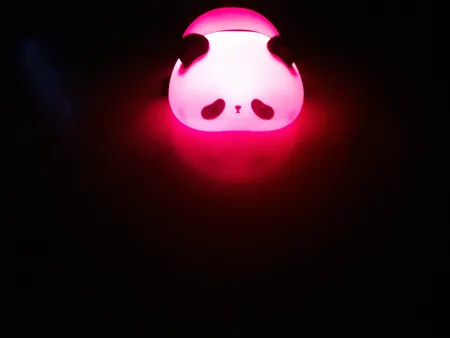 چراغ خواب کودک مدل سیلیکونی طرح پاندای خسته