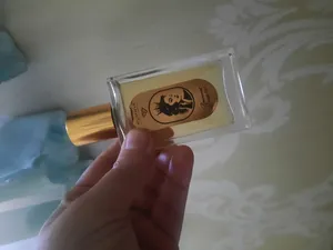 تجریه خرید ادوپرفیوم زنانه مومیا مدل باکارات رژ ۵۴۰ گلهای شرقی با رایحه معتدل و شیرین حجم 50 میلی لیتر