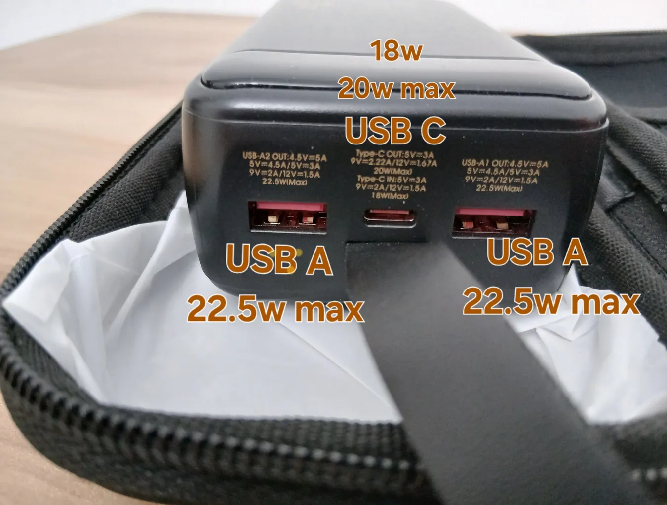 پاوربانک 22.5 وات ریمکس مدل RPP-660 ظرفیت 30000 میلی آمپر ساعت