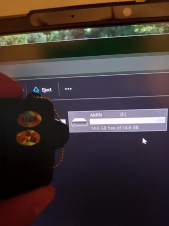 فلش مموری طرح دوربین عکاسی کانن مدل Ultita -CC01 ظرفیت 16 گیگابایت