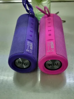 اسپیکر بلوتوثی قابل حمل وی یو مدل TITAN