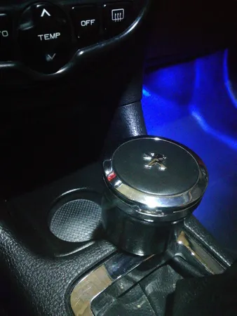 جاسیگاری خودرو مدل JSHKPEG