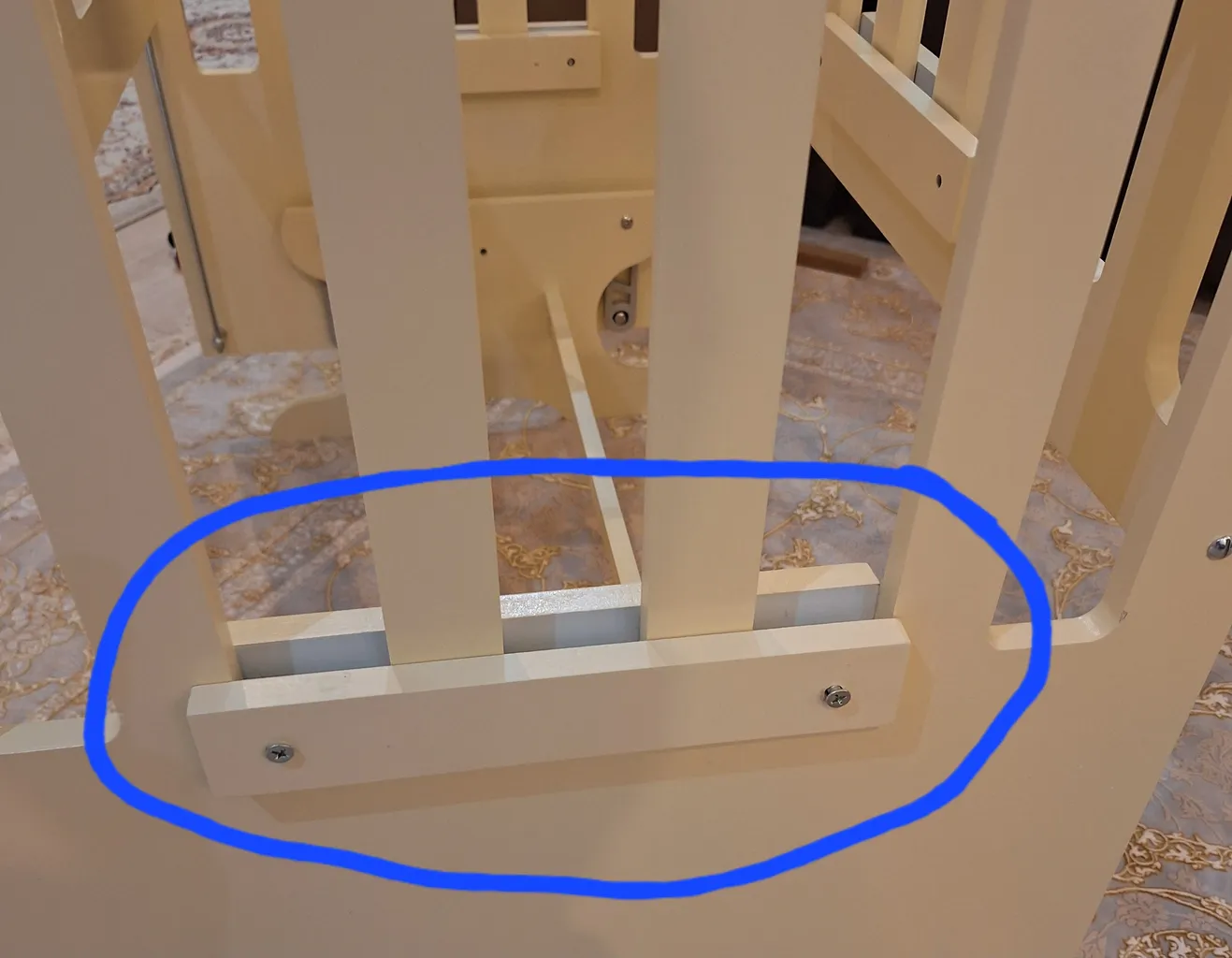 تخت کنار مادر و گهواره نوزاد مدل کارن