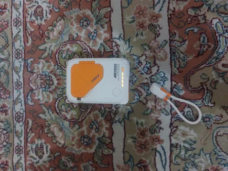 پاوربانک 20 وات هیسکا مدل HP-123PD ظرفیت 10000 میلی آمپر ساعت