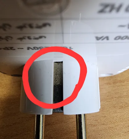 محافظ ولتاژ سیماران مدل SM-140AW