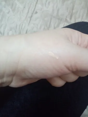 کرم ضد آفتاب الارو مدل Teinte Claire تحت لیسانس حجم 50 میلی لیتر