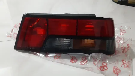 چراغ خطر عقب جمع ساز کد 166 مناسب برای پژو آردی بسته دو عددی