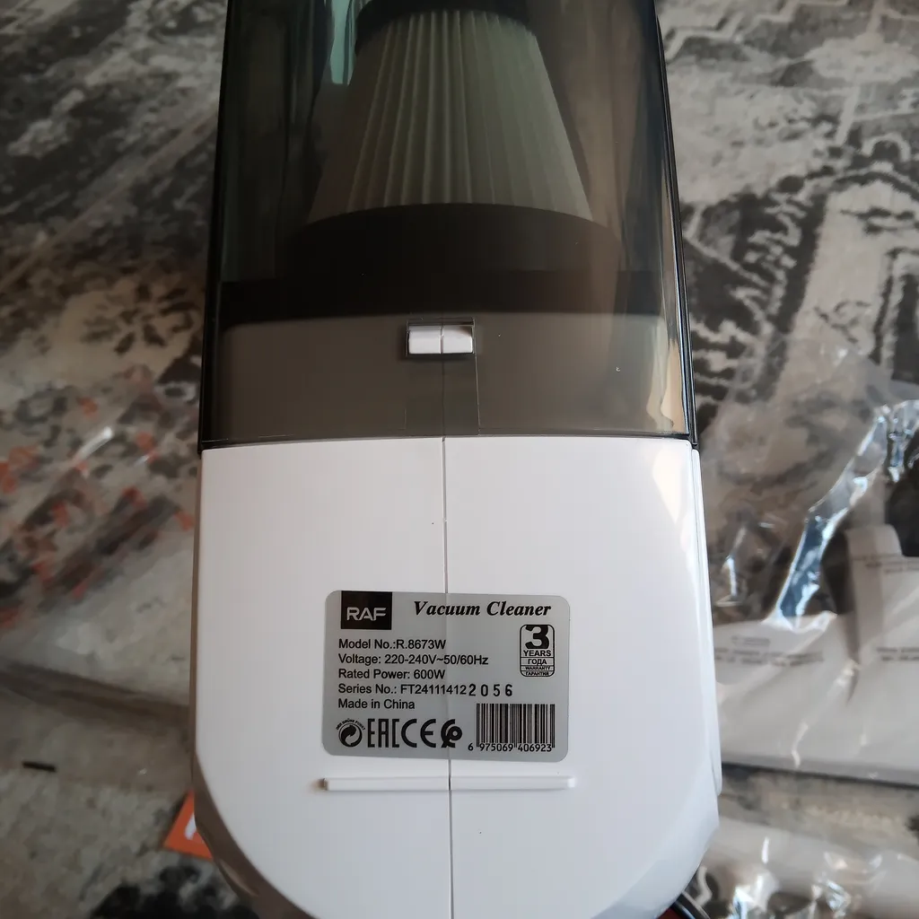 جاروبرقی 600 وات راف مدل R.8673W