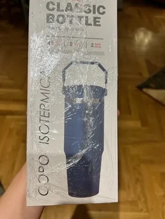 قمقمه 0.88 لیتری مدل Iceflow Flip Straw Tumbler، جنس استیل، دارای درب پیچی با سری پیچی آسان‌نوش نی‌دار، عایق حرارت استیل