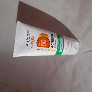 تجریه خرید کرم ضدآفتاب آردن مدل  ACNESOL، حجم 50 میلی‌لیتر