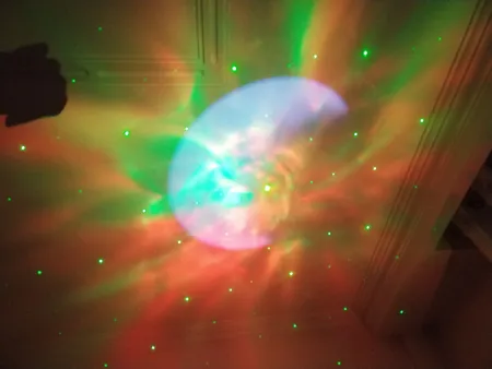 چراغ خواب مدل آدم فضایی طرح کهکشانی 55