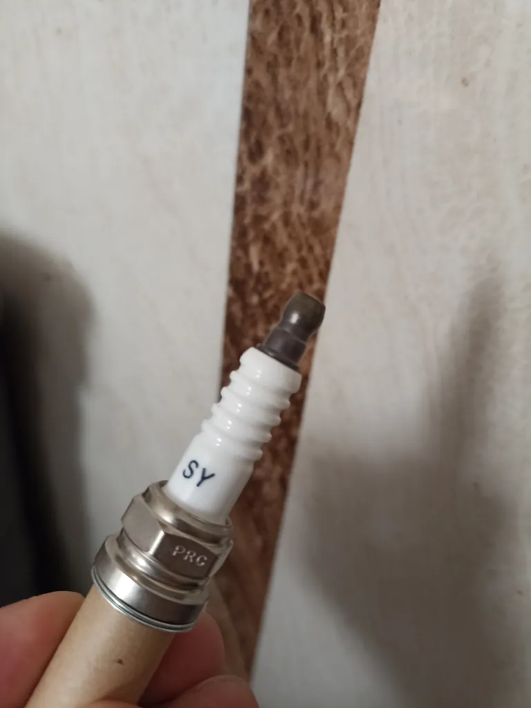 شمع خودرو تورچ مدل K5RTC مناسب برای پراید و تیبا ، بنزینی و دوگانه سوز ، بسته 4 عددی