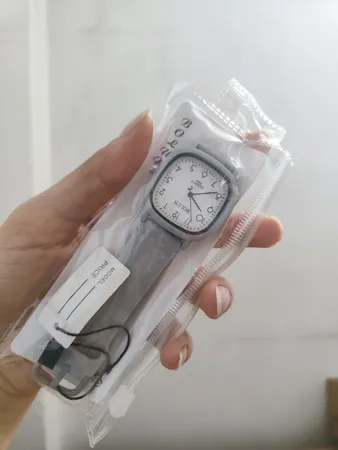 ساعت مچی عقربه ای بچگانه بولون مدل بند پیو ضد حساسیت کد 7