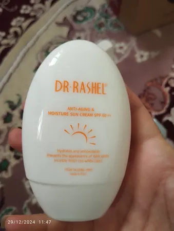 کرم ضد آفتاب بدون رنگ دکتر راشل SPF60 مدل 001 محافظ UVA ،UVB، ضد آب، مناسب انواع پوست حجم 60 میلی‌لیتر