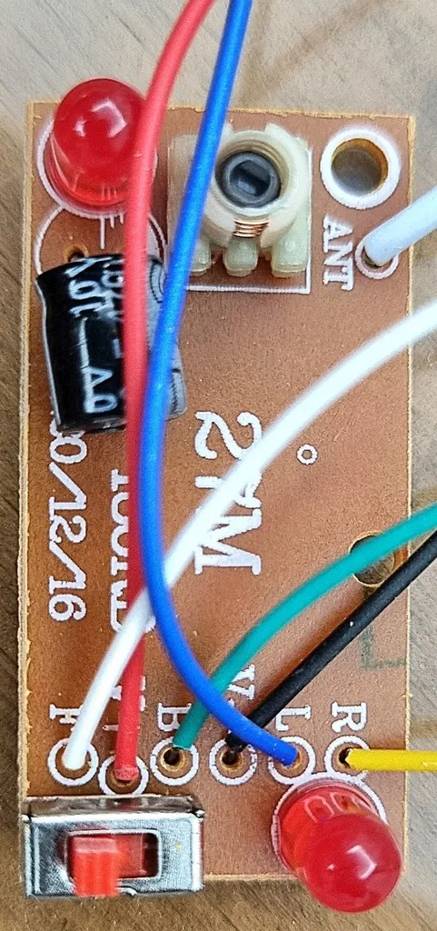 گیرنده و فرستنده ماشین کنترلی مدل 4CH-LED