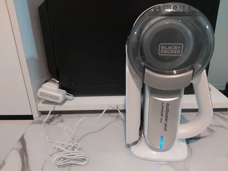 جارو شارژی بلک اند دکر مدل PV1420