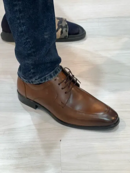 کفش مردانه چرم عطارد مدل چرم طبیعی کد SH245