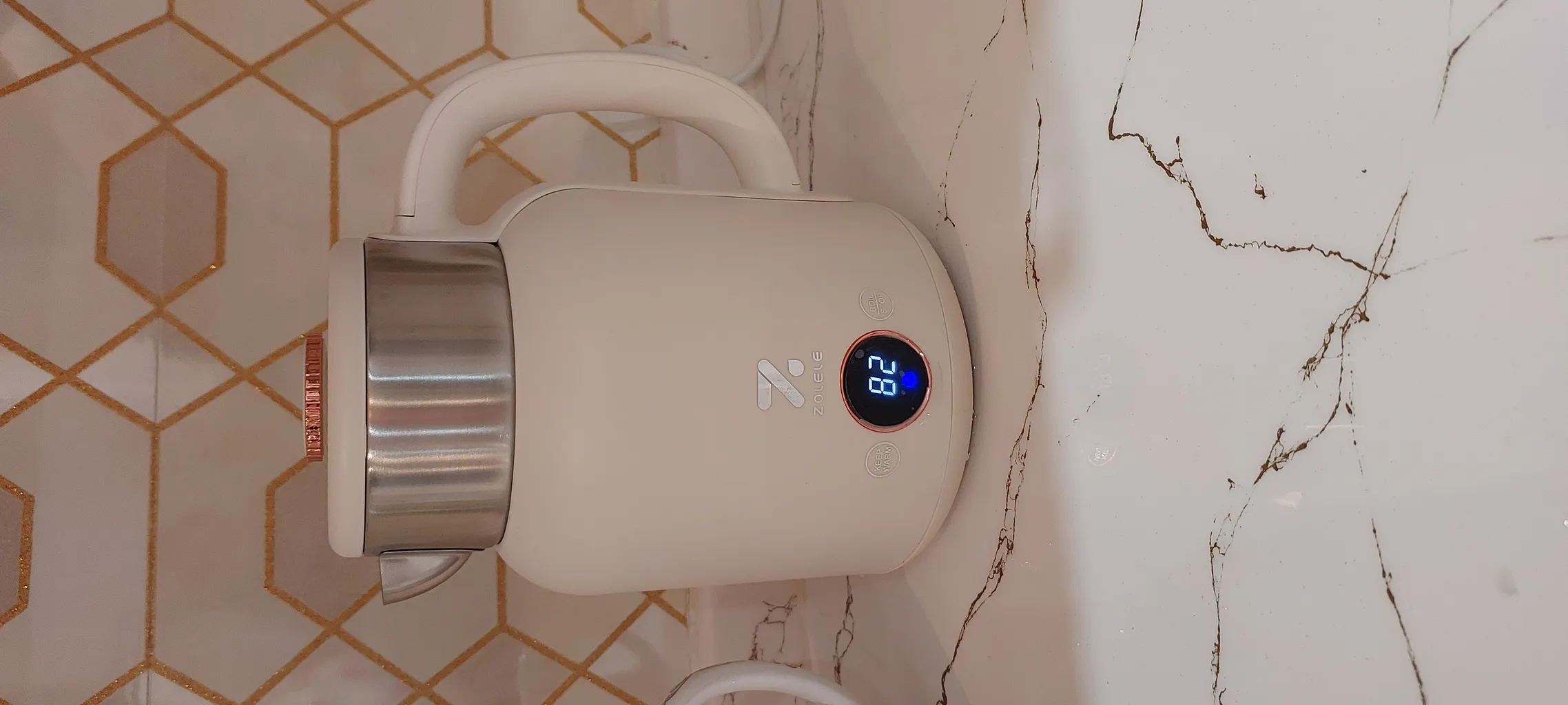 کتری برقی هوشمند زوله له مدل HK152