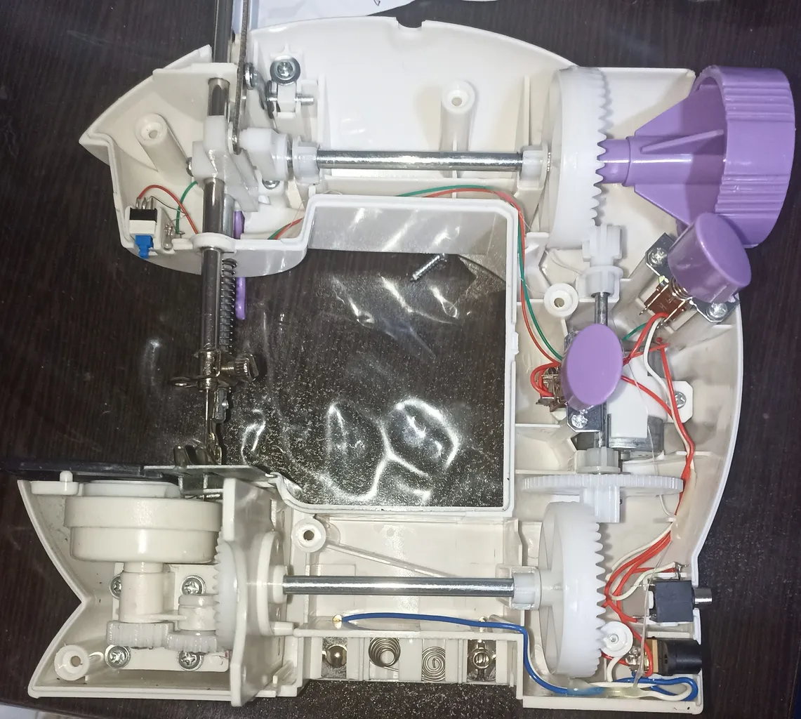 چرخ خیاطی اسباب بازی مدل SM202A