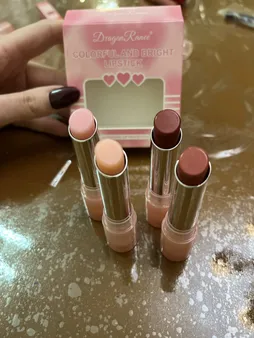 رژ لب جامد دراگون رانی مدل lovely مجموعه 4 عددی