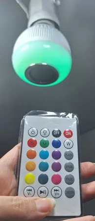 لامپ هوشمند و اسپیکر بلوتوثی 7 وات مدل ZSA-DL-SP پایه E27