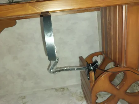 چراغ مطالعه مدل Uni Light