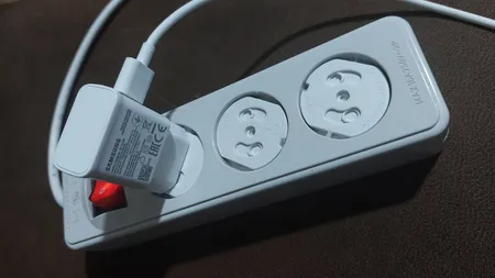 محافظ پریز برق کودک خوش منظر الکتریک مدل A1 بسته 5 عددی